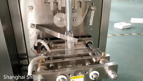 Small Package Liquid Water Filling Sealing Packaging Machine